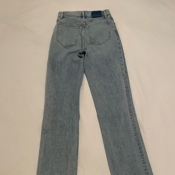 Abercrombie Ultra High-Rise Straight Jeans - Picture 2 of 3